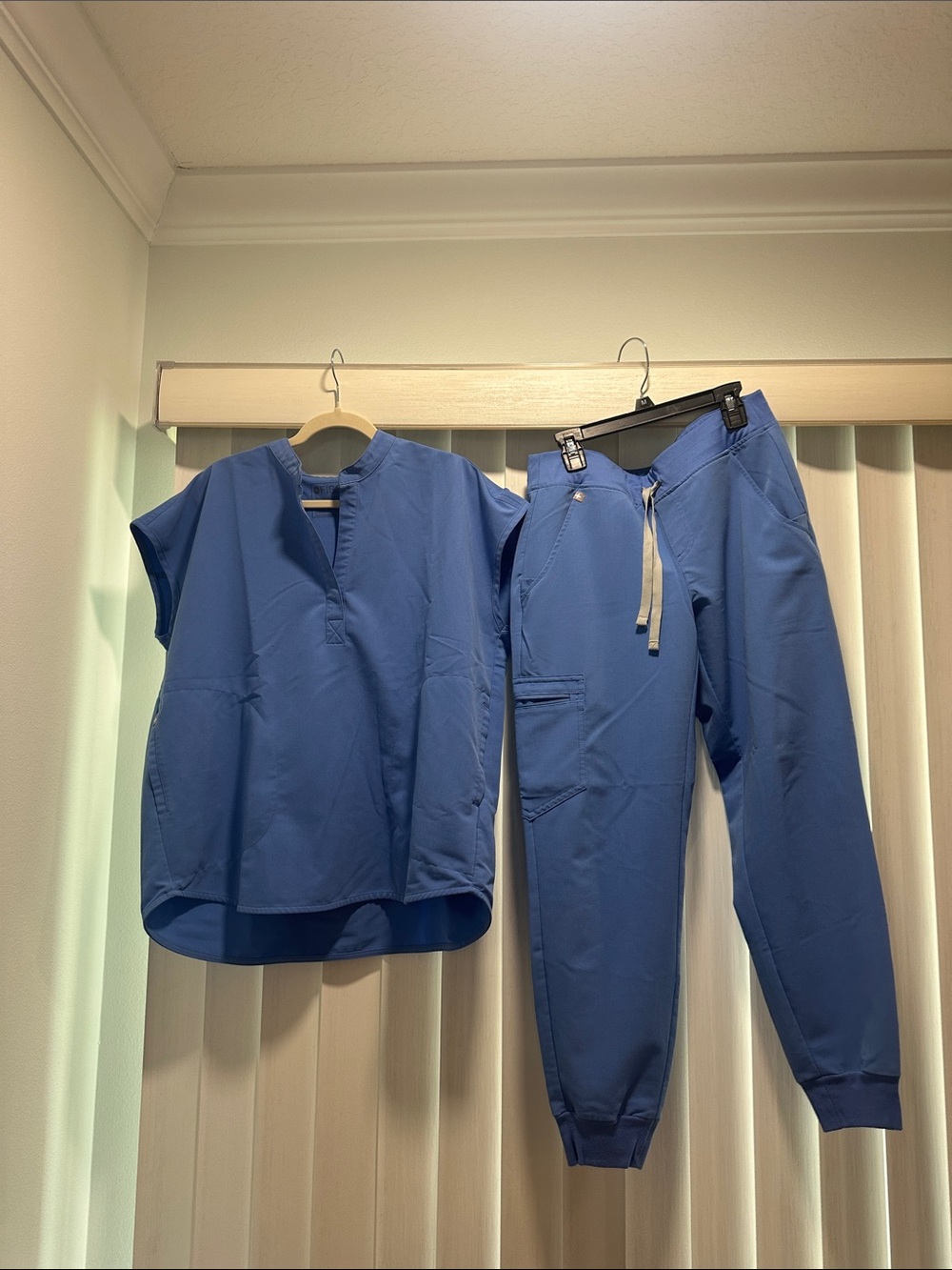 Figs Women's Royal Blue Scrub Top and Jogger Pants Set